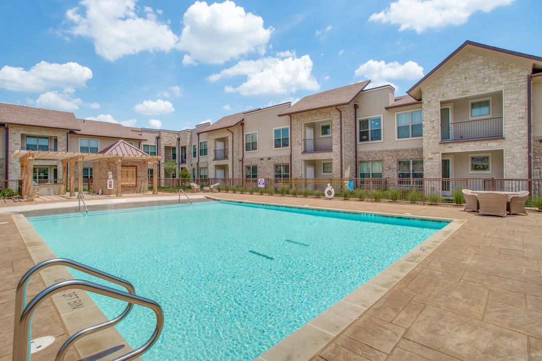 Arabella Of Red Oak (UPDATED) Get Pricing, See 80 Photos & See Floor